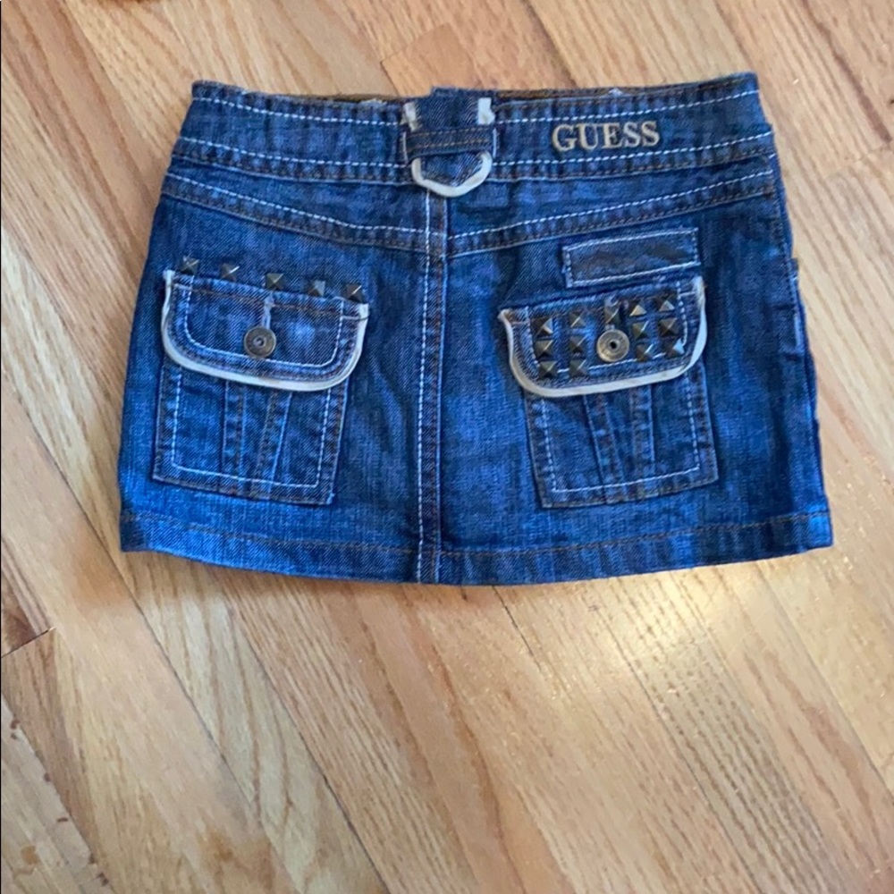 Guess set - Picture 2 of 3